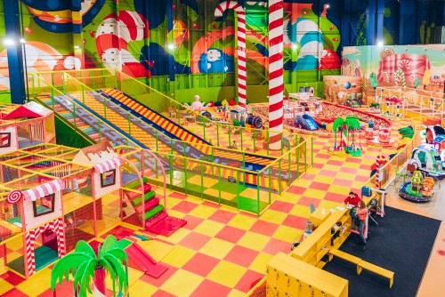 Maze play area - Photo 17